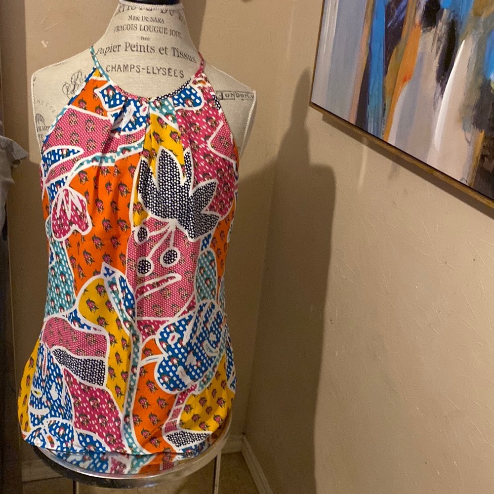 Multicolor tank